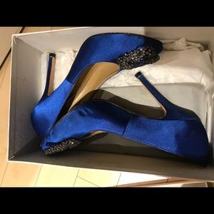 Manolo blahnik high heel shoes